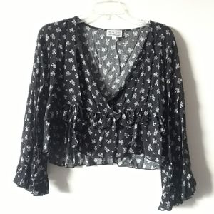 Black and White We My People Womens Floral Print Boho Blouse Size Small NWOT